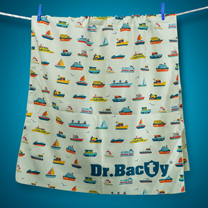 Ręcznik dla niemowlaka szybkoschnący dwustronny Dr.Bacty 60x130 - Statki